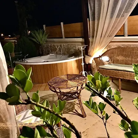 No Vabbe! Penthouse… Torre Santa Susanna