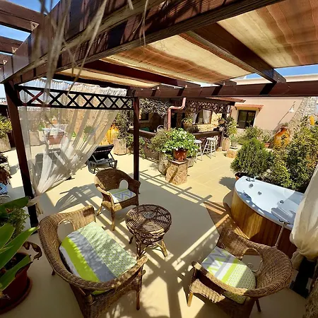 No Vabbe! Penthouse… * Torre Santa Susanna