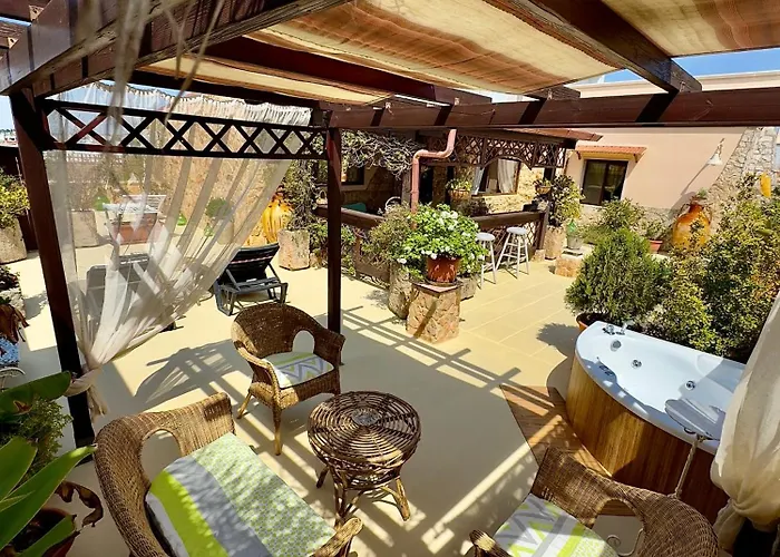 No Vabbe! Penthouse… * Torre Santa Susanna